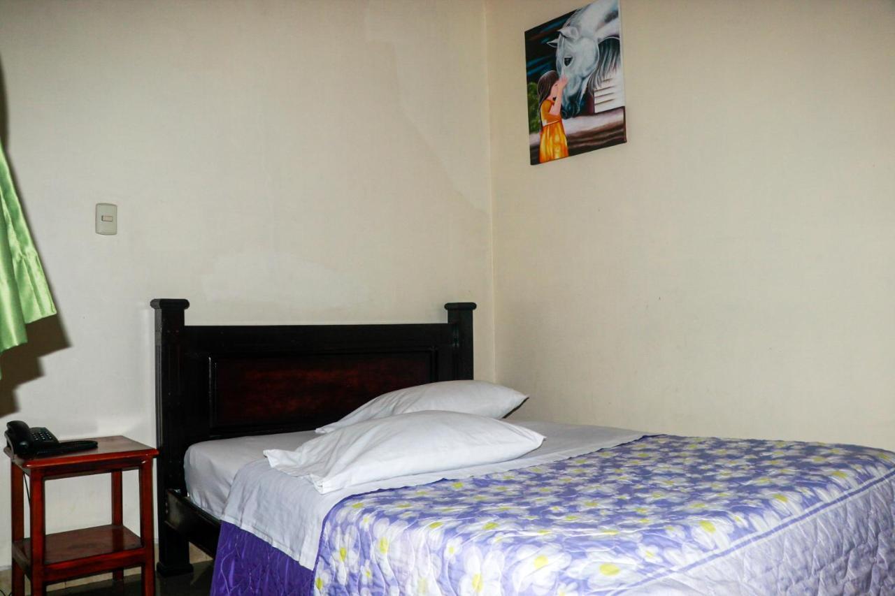 Hotel Real Amazonico Пуьо Екстериор снимка