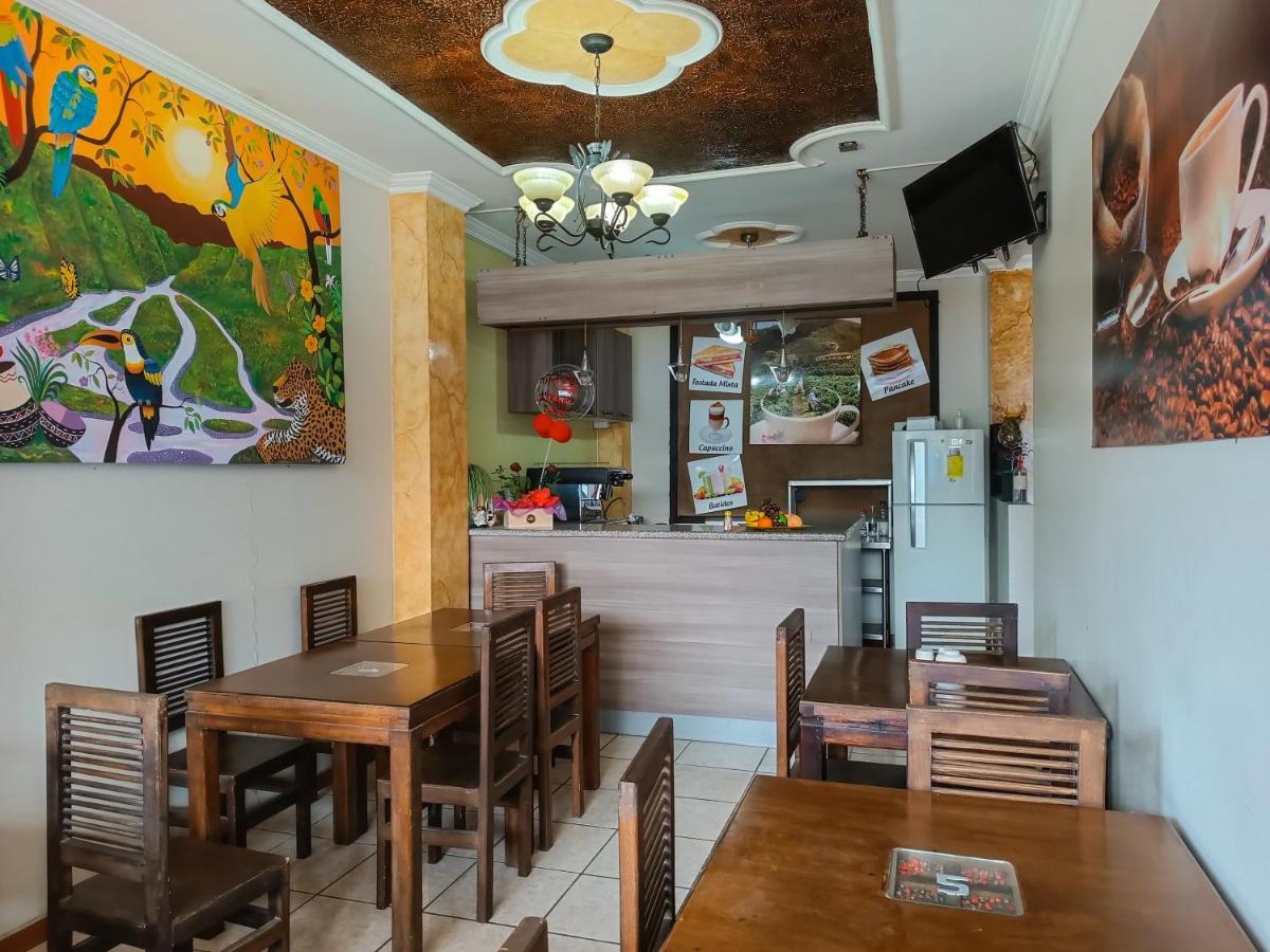 Hotel Real Amazonico Пуьо Екстериор снимка